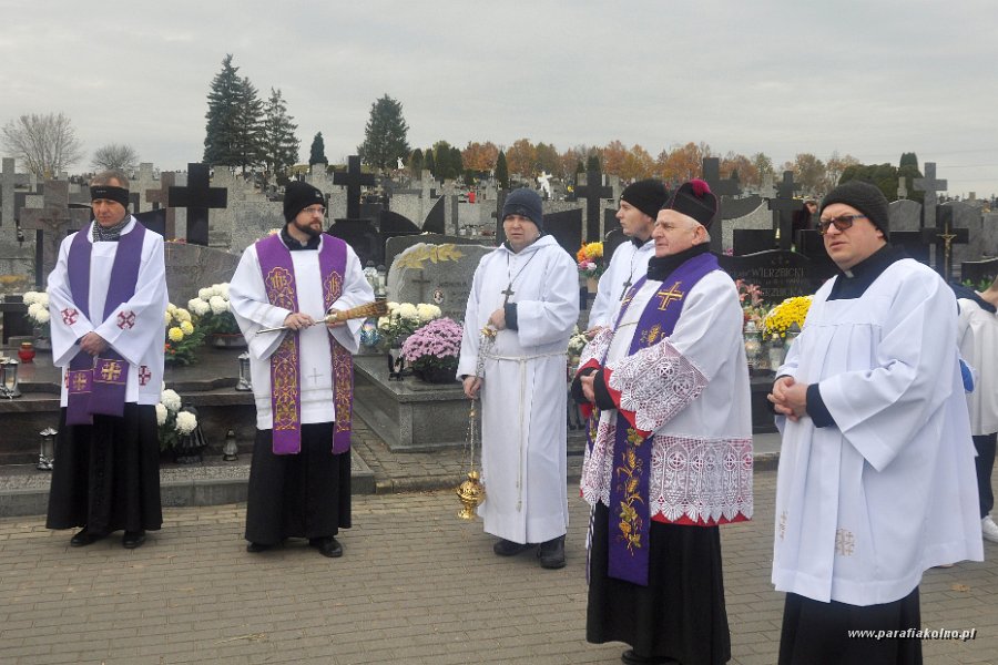 057 Procesja na nowym cmentarzu.jpg